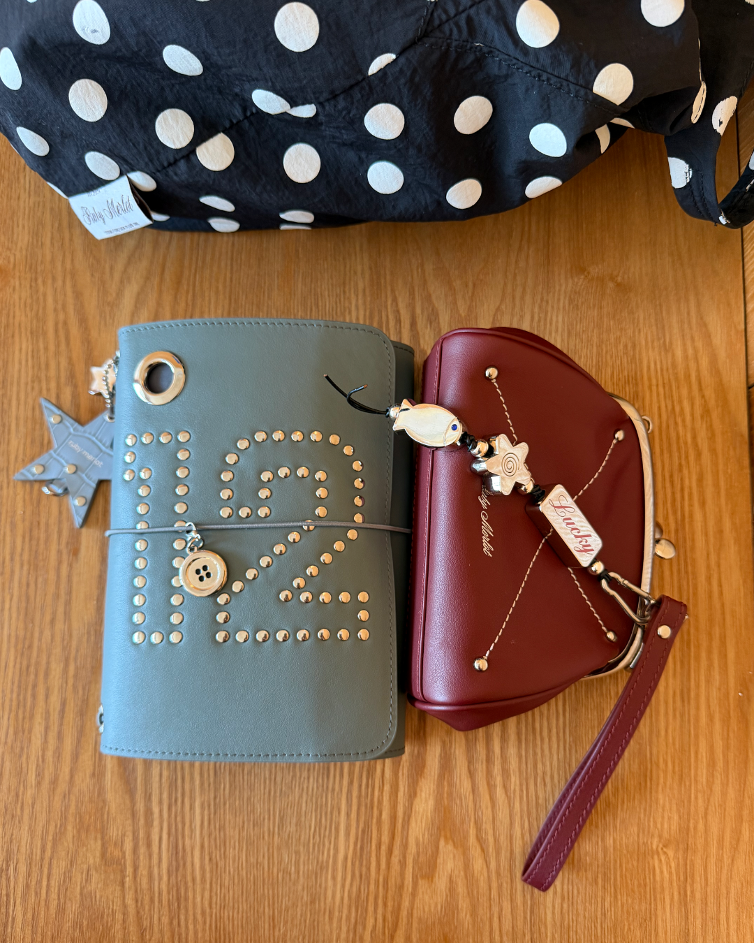 12 Journal | M